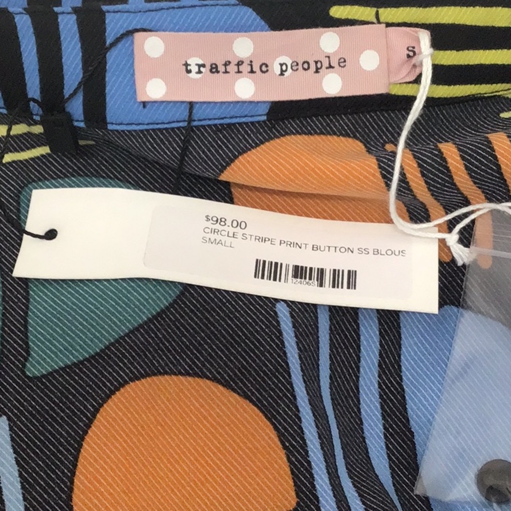 TRAFFIC PEOPLE-SIZE SMALL-NWT - Picture 6 of 12